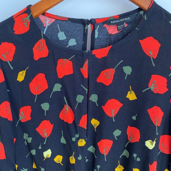 Vibrant Floral Blouse - Size Medium - Picture 3 of 7